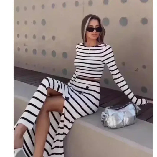 Women's Black and White Striped Long Sleeve Short Top and Waist Loose Button Dress Suit, 2-Piece Set, Classic Autumn