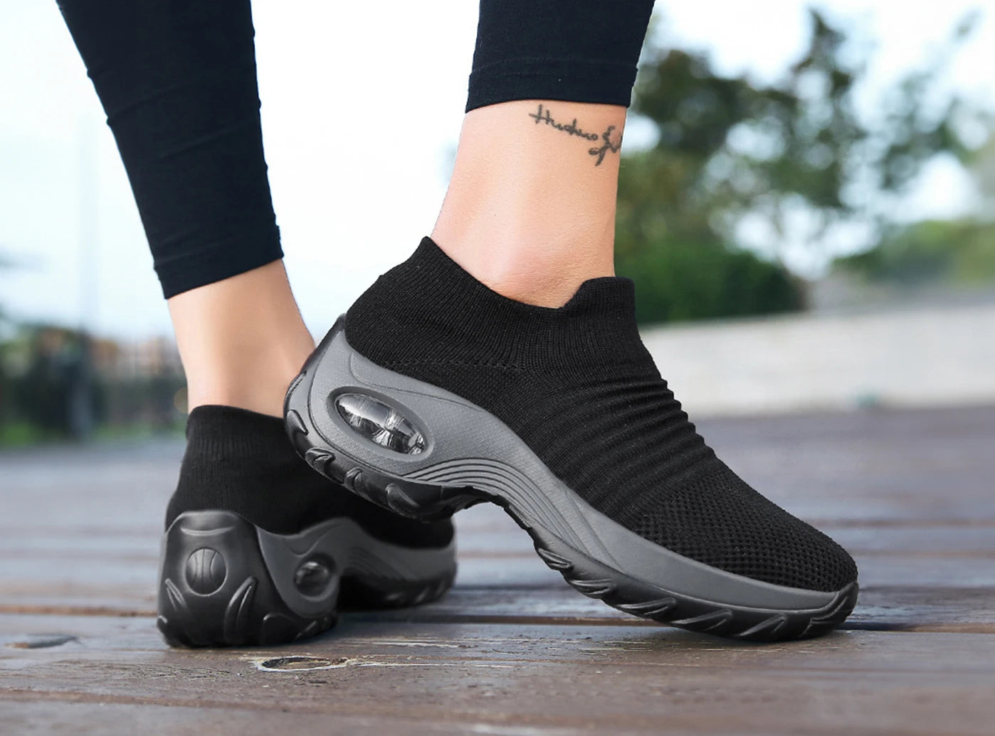 Women's sports shoes slip-on shoes oversocksflying knit air cushion sports shoe lightweight breathable for outdoor sports